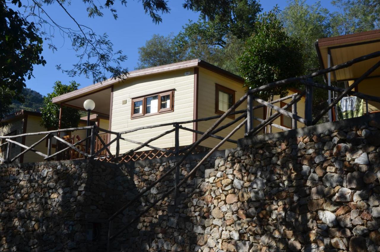 Campeggio Pian Dei Boschi Pietra Ligure Exteriér fotografie